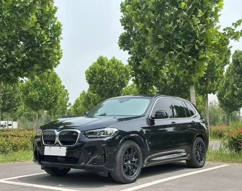 BMW iX3 2022 BMW iX3 2022 car image