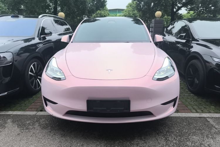 Tesla Model Y 2024 car image #3