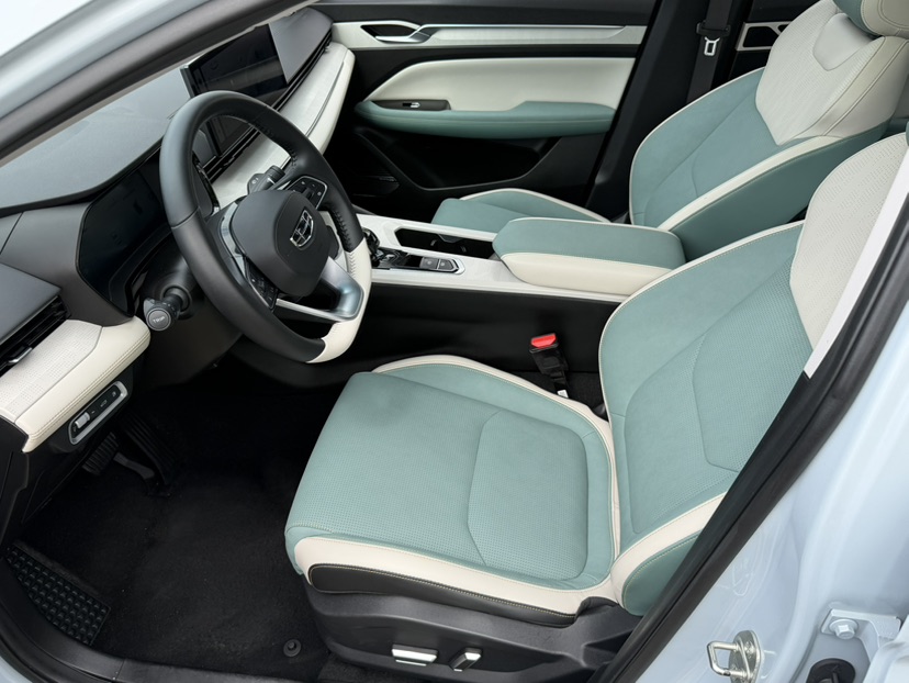 GEELY Emgrand L HiP 2022 car image #5