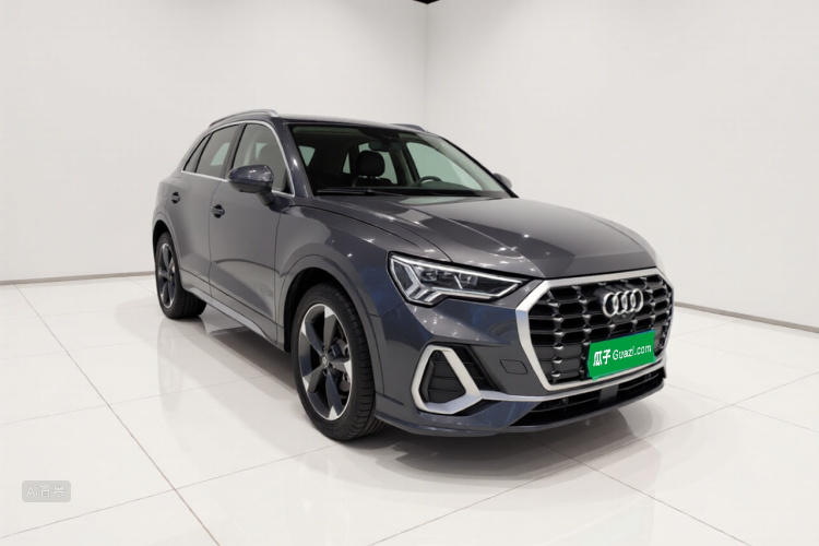 Audi Q3 2020 car image #4