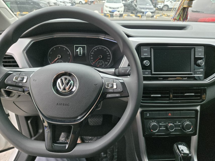 Volkswagen T-Cross 2019 #2 Volkswagen T-Cross 2019 immagine di auto #2