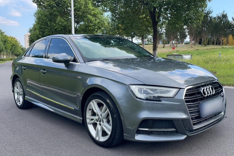 Audi A3 2019 صورة سيارة #4