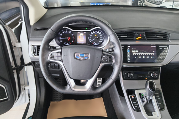 GEELY Emgrand GS 2018 car image #11