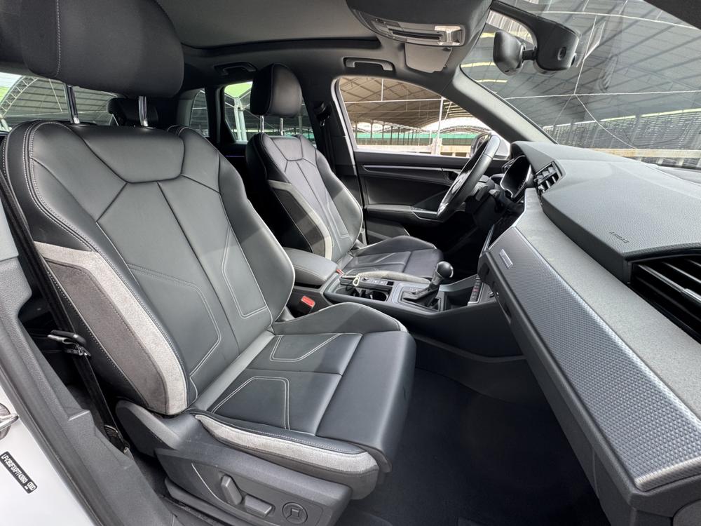 Audi Q3 2023 #16 Audi Q3 2023 صورة سيارة #16