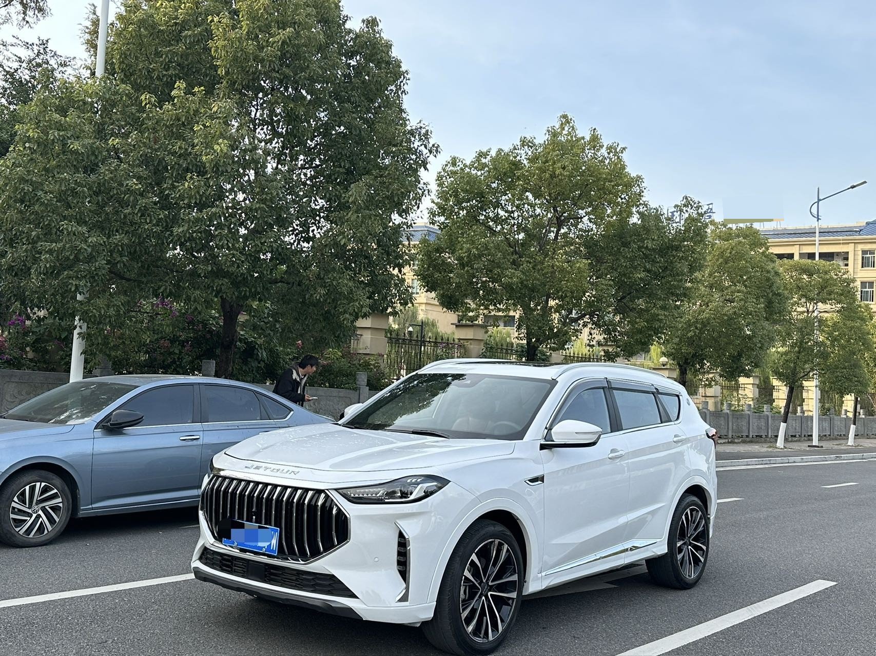 Jetour X70 PLUS 2023 car image 