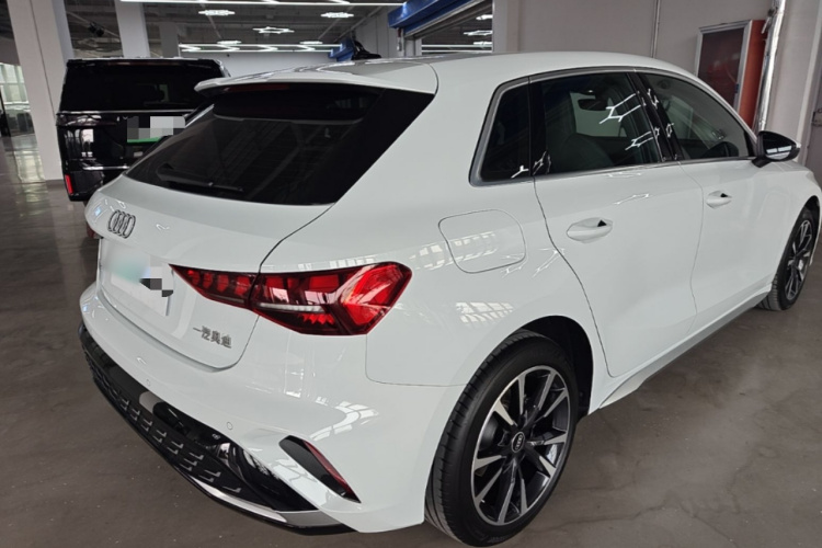 Audi A3 2025 صورة سيارة #7