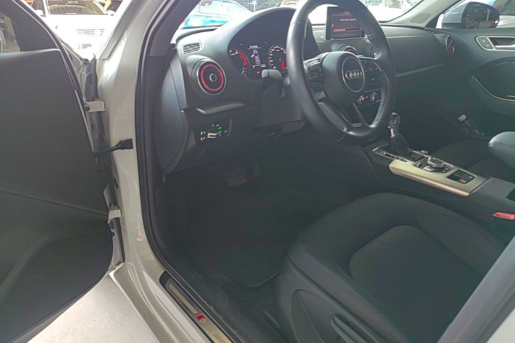 Audi A3 2018 #16 Audi A3 2018 car image #16