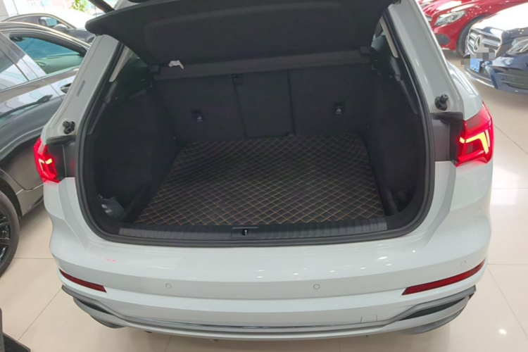 Audi Q3 2021 immagine di auto #19