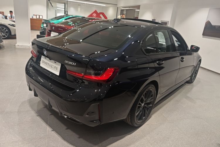 BMW 3 Series 2025 #7 BMW 3 Series 2025 car image #7