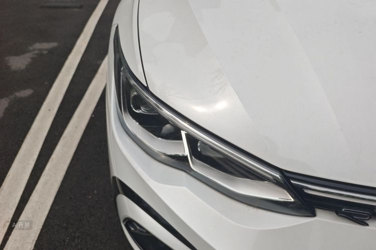 Volkswagen Golf 2024 car image #8