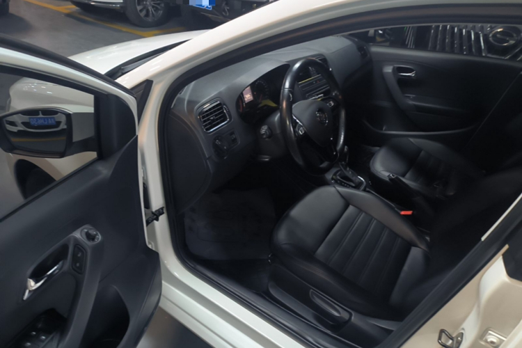 Volkswagen Polo 2017 #16 Volkswagen Polo 2017 car image #16