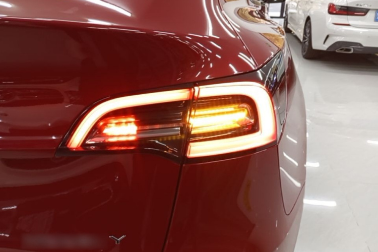 Tesla Model Y 2023 #8 Tesla Model Y 2023 immagine di auto #8