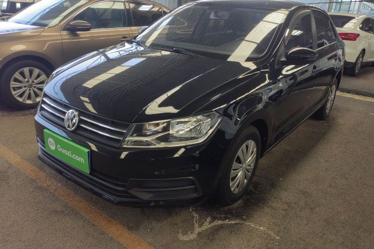 Volkswagen Santana 2022 car image #2