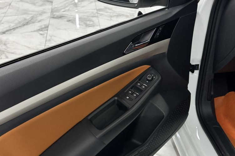 Volkswagen Bora 2023 image de voiture #18