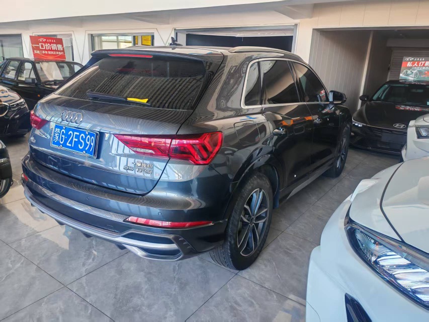 Audi Q3 2023 immagine di auto #4