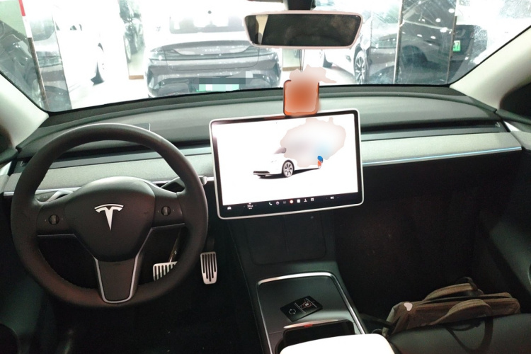 Tesla Model Y 2024 #10 Tesla Model Y 2024 car image #10