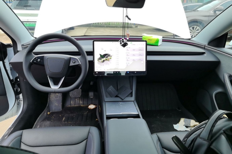 Tesla Model 3 2025 #10 Tesla Model 3 2025 car image #10