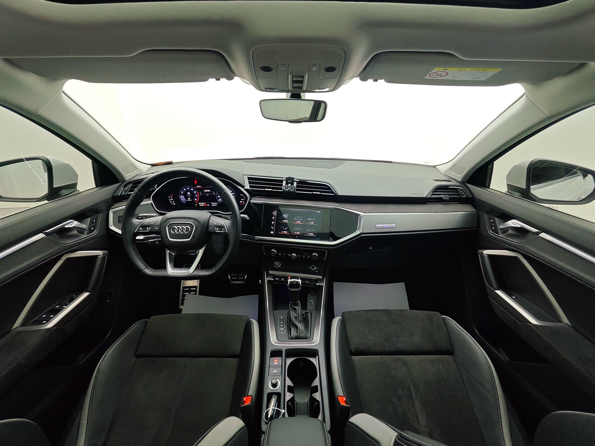 Audi Q3 2021 imagen de coche #7