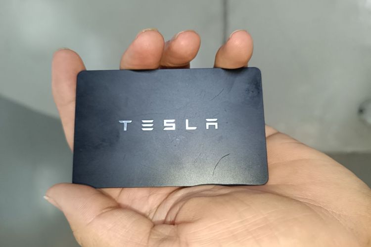 Tesla Model Y 2023 #9 Tesla Model Y 2023 car image #9