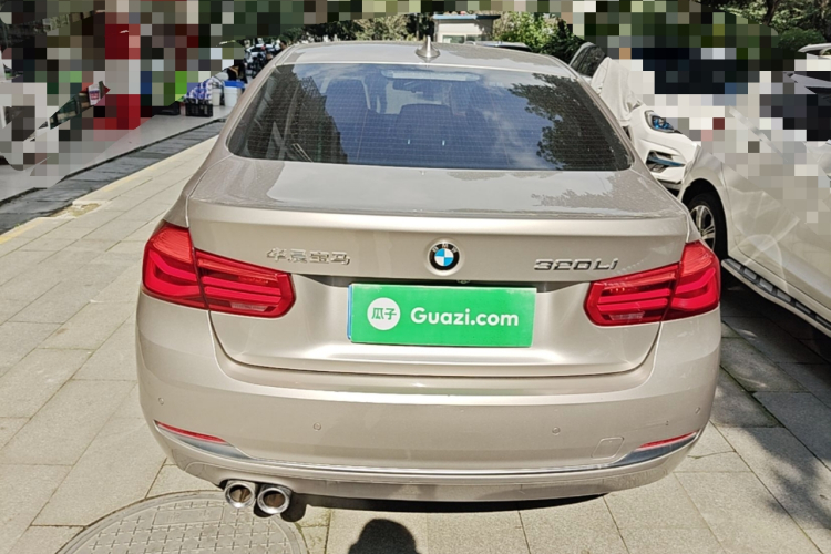 BMW 3 Series 2018 car image #6