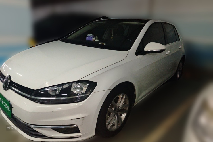 Volkswagen Golf 2018 car image #2