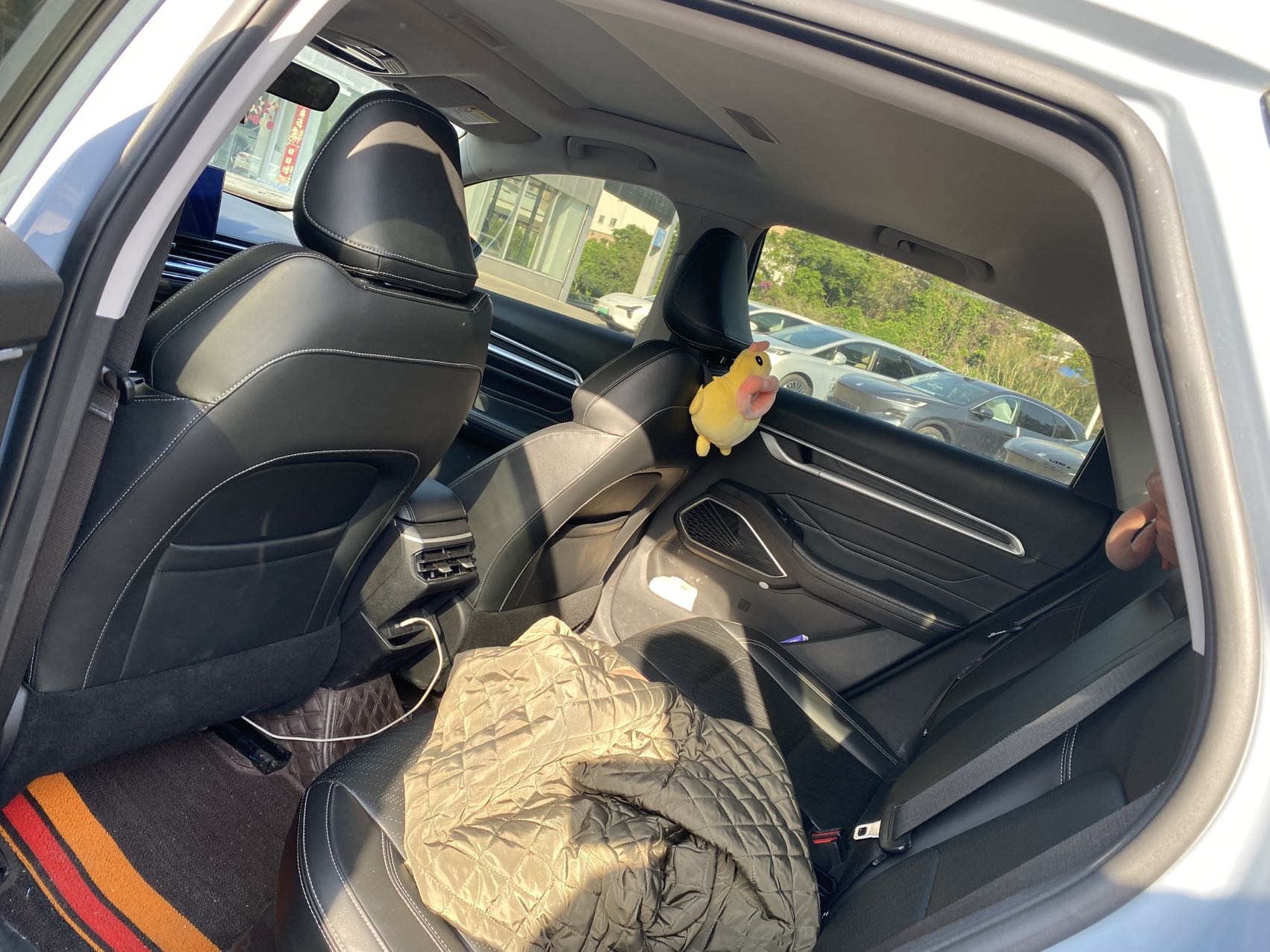 GEELY Emgrand 2023 car image #3