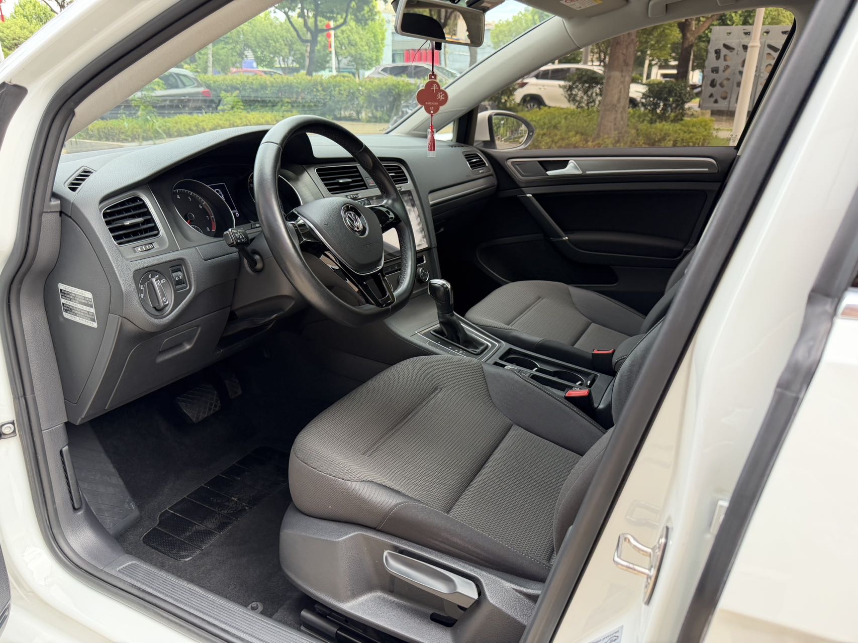 Volkswagen Golf 2016 car image #7