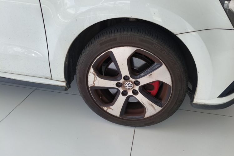 Volkswagen Polo 2016 car image #9
