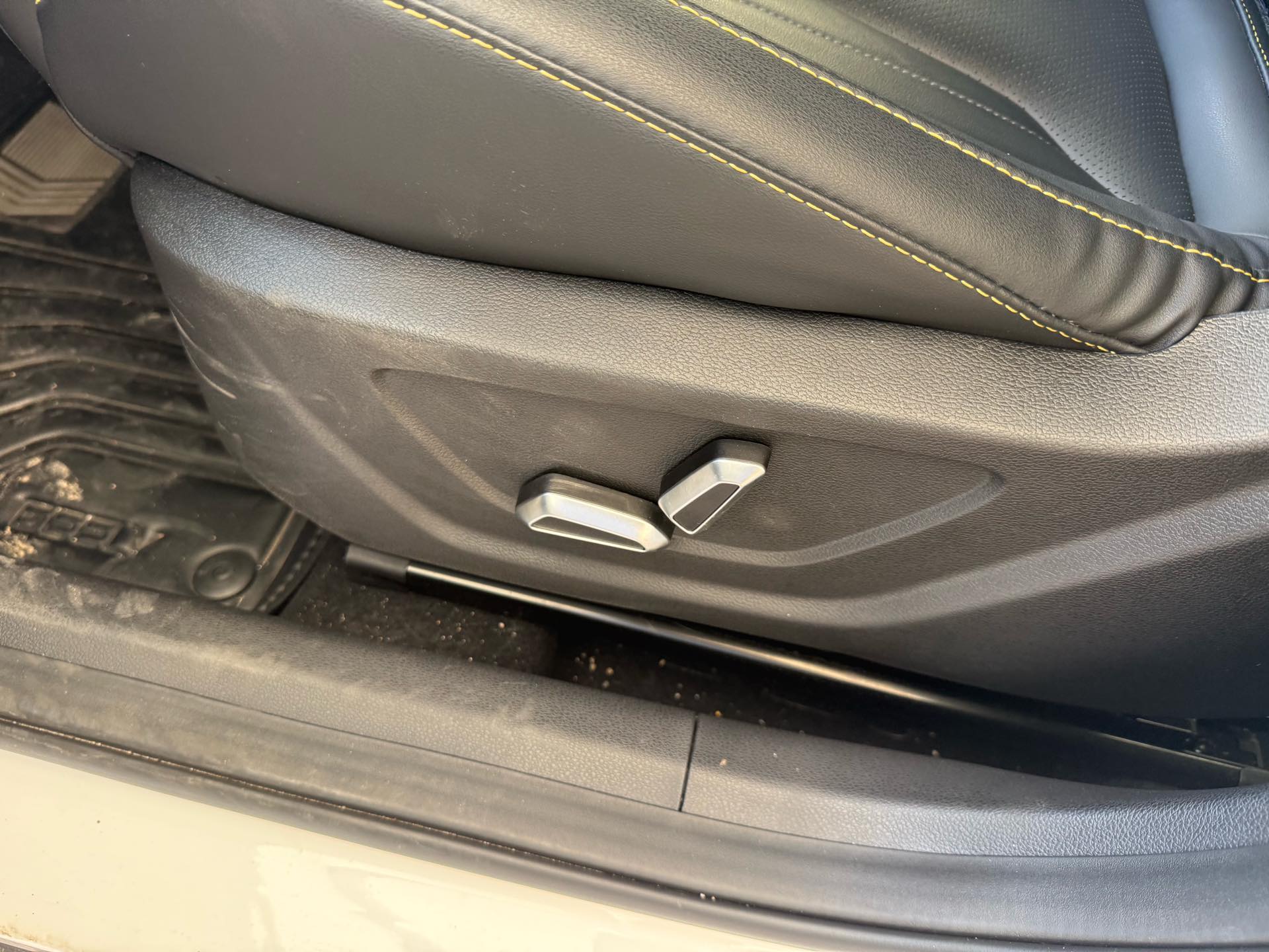 GEELY Coolray 2024 image de voiture #7
