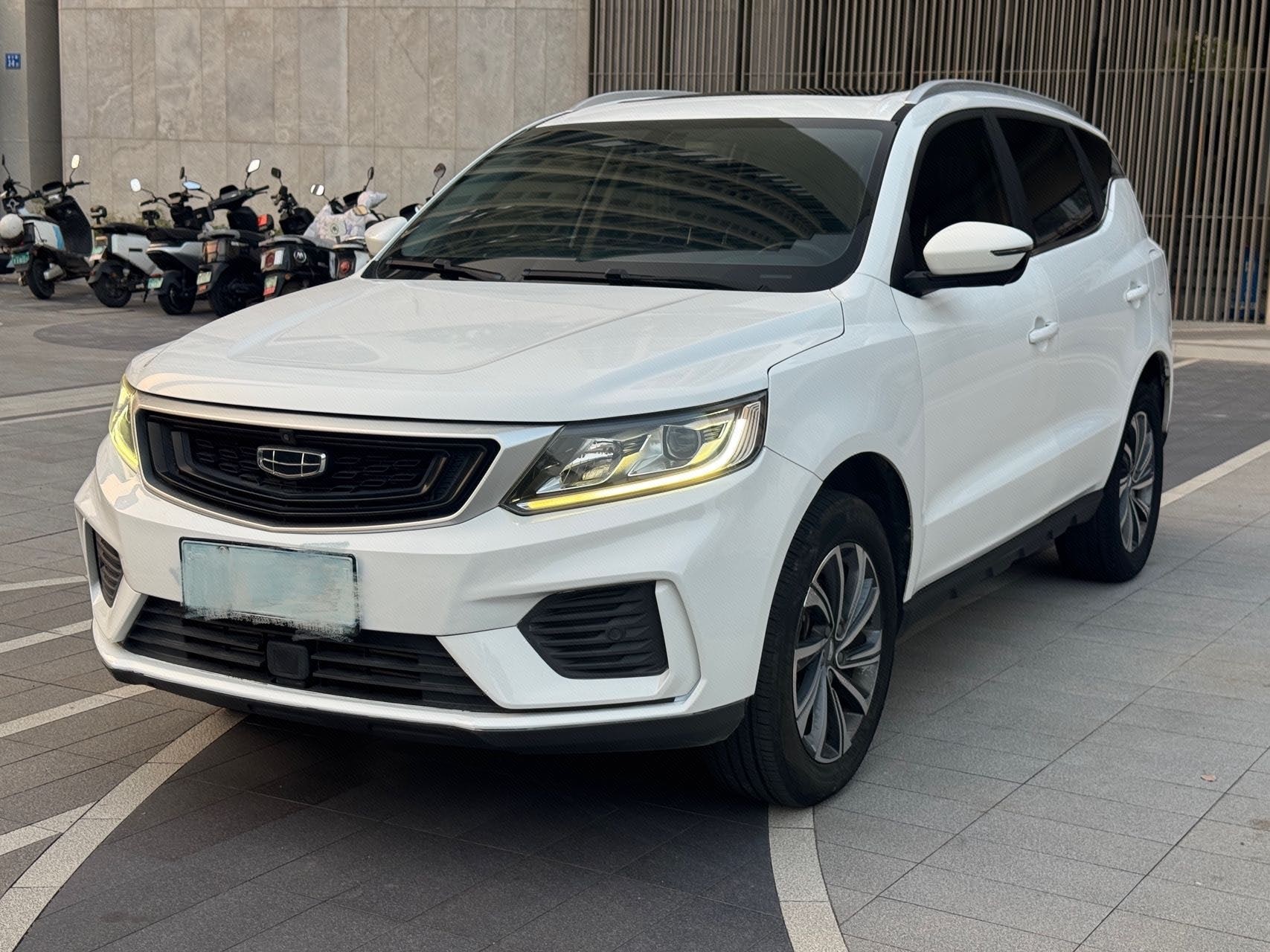 GEELY Vision X6 2020 image de voiture 