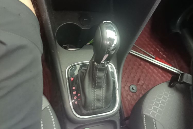 Volkswagen Polo 2019 #14 Volkswagen Polo 2019 car image #14