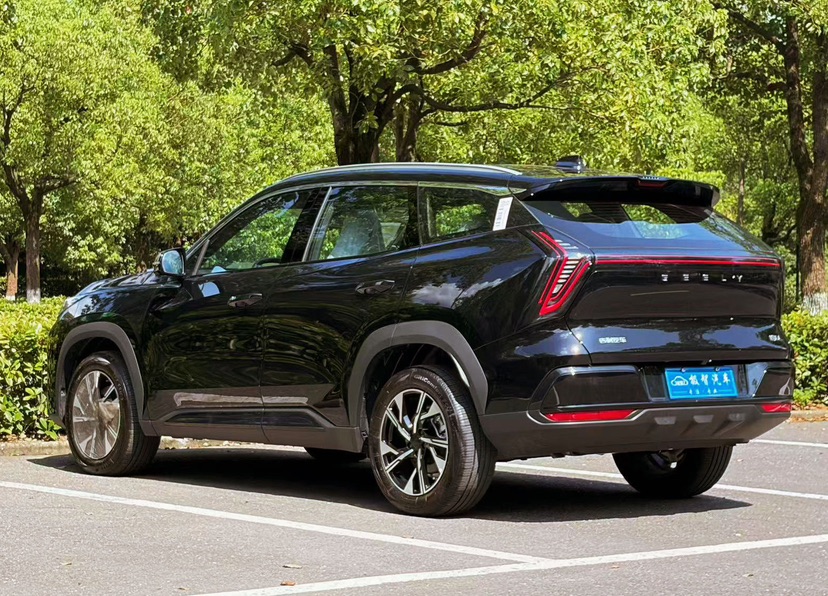 GEELY Boyue L 2026 car image #6