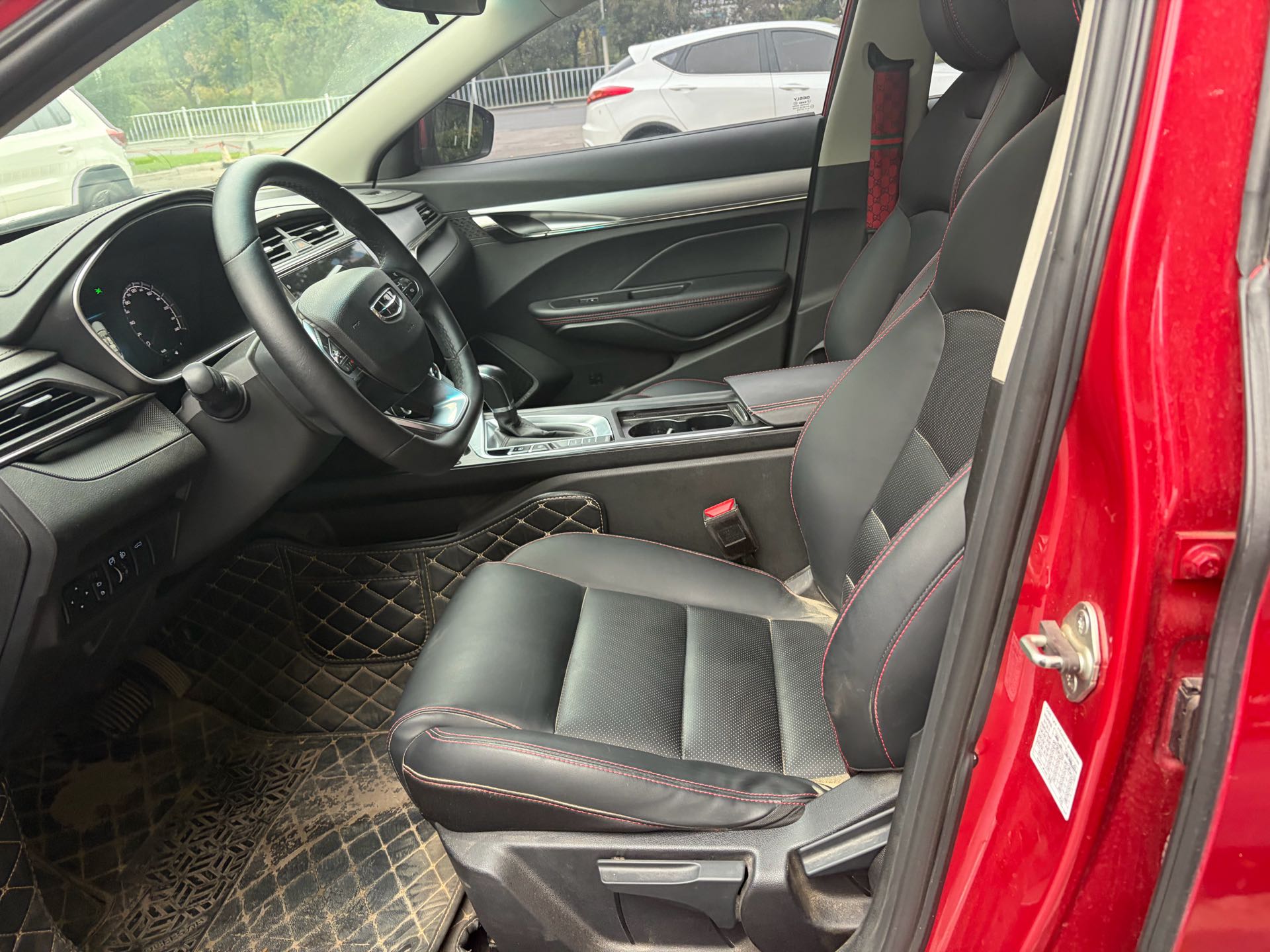 GEELY Binray 2020 imagem de carro #4