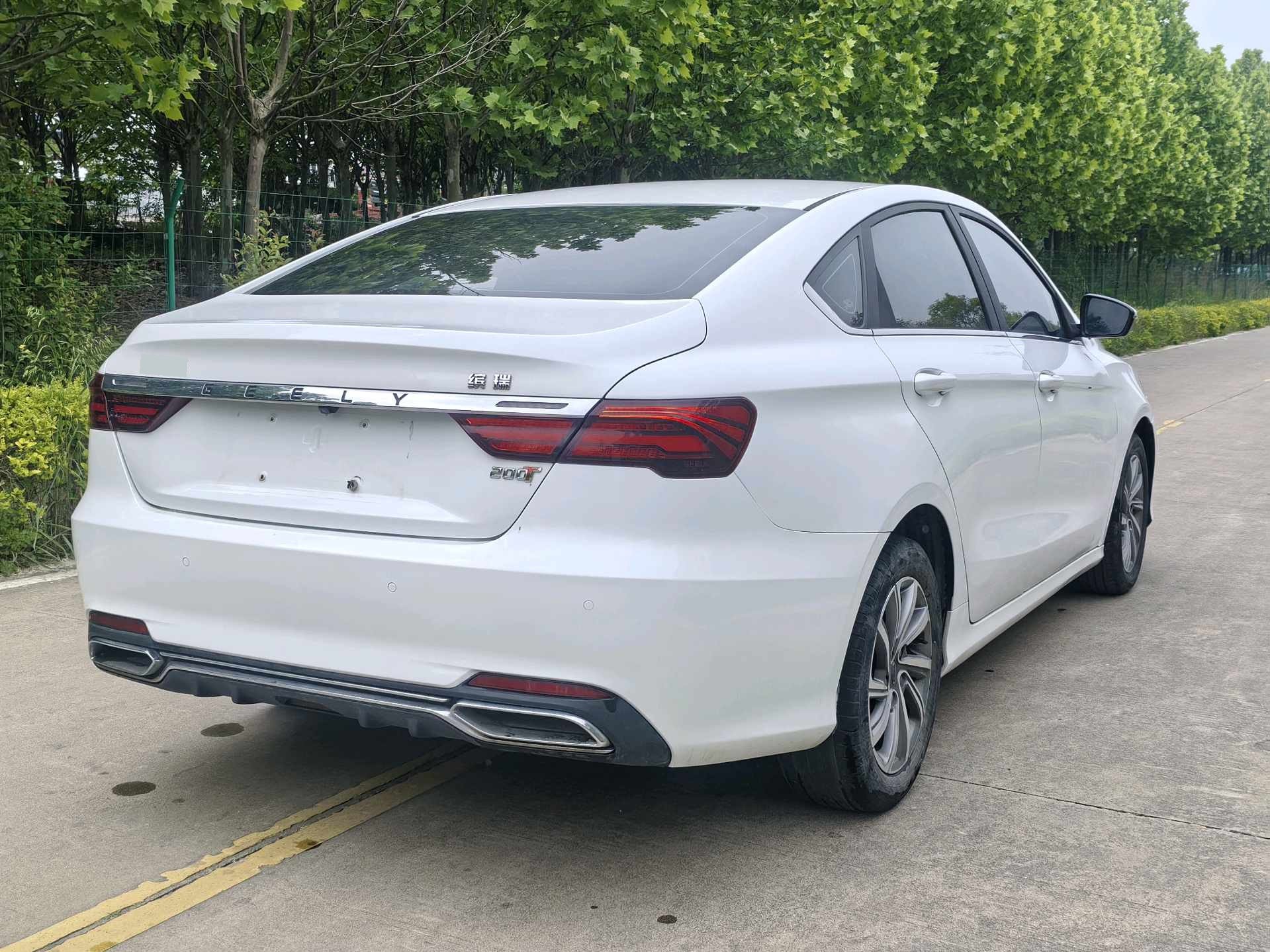 GEELY Binray 2019 car image #4