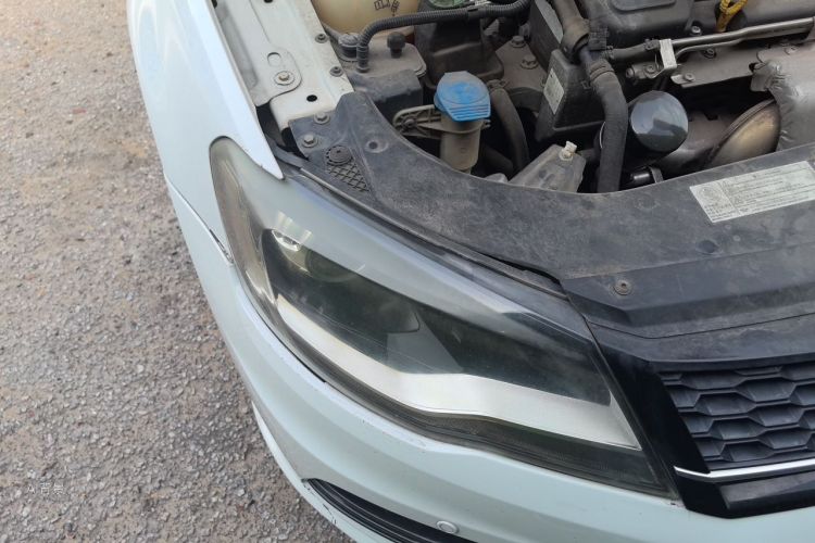 Volkswagen Bora 2016 car image #8