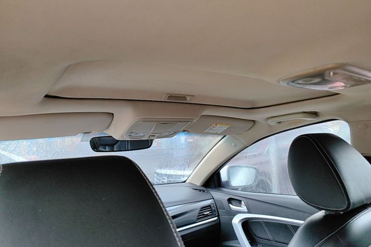 GEELY Emgrand 2016 car image #18
