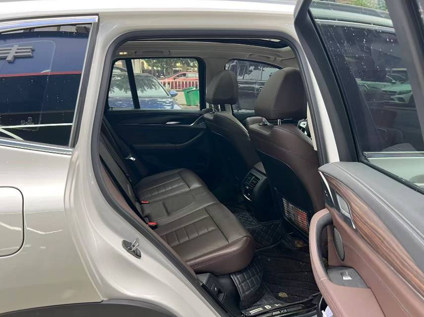 BMW X3 2019 #4 BMW X3 2019 car image #4