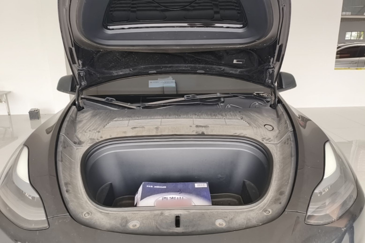 Tesla Model Y 2023 #20 Tesla Model Y 2023 car image #20