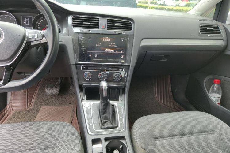Volkswagen Golf 2020 #13 Volkswagen Golf 2020 car image #13