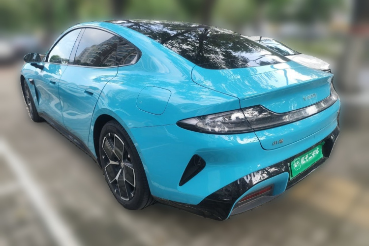 MI SU7 2025 immagine di auto #5