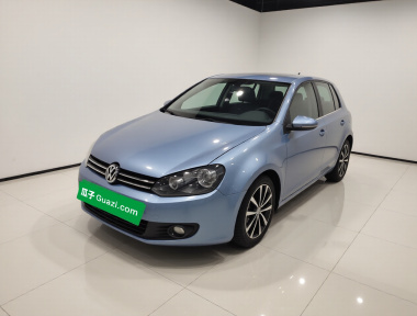 Volkswagen Golf 2012 car image 