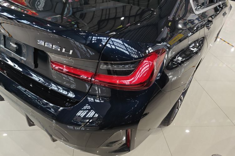 BMW 3 Series 2022 #8 BMW 3 Series 2022 car image #8