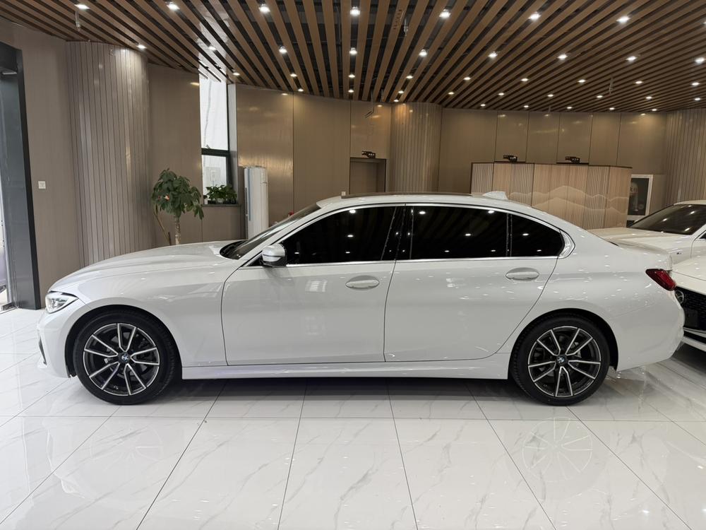 BMW 3 Series 2022 #4 BMW 3 Series 2022 car image #4