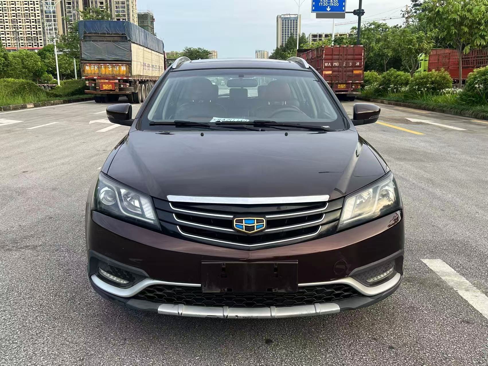 GEELY Emgrand 2017 car image #2