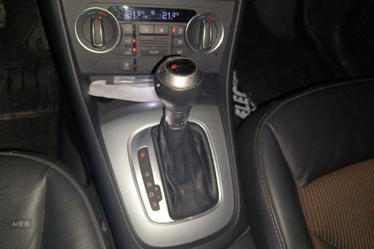 Audi Q3 2017 #16 Audi Q3 2017 car image #16
