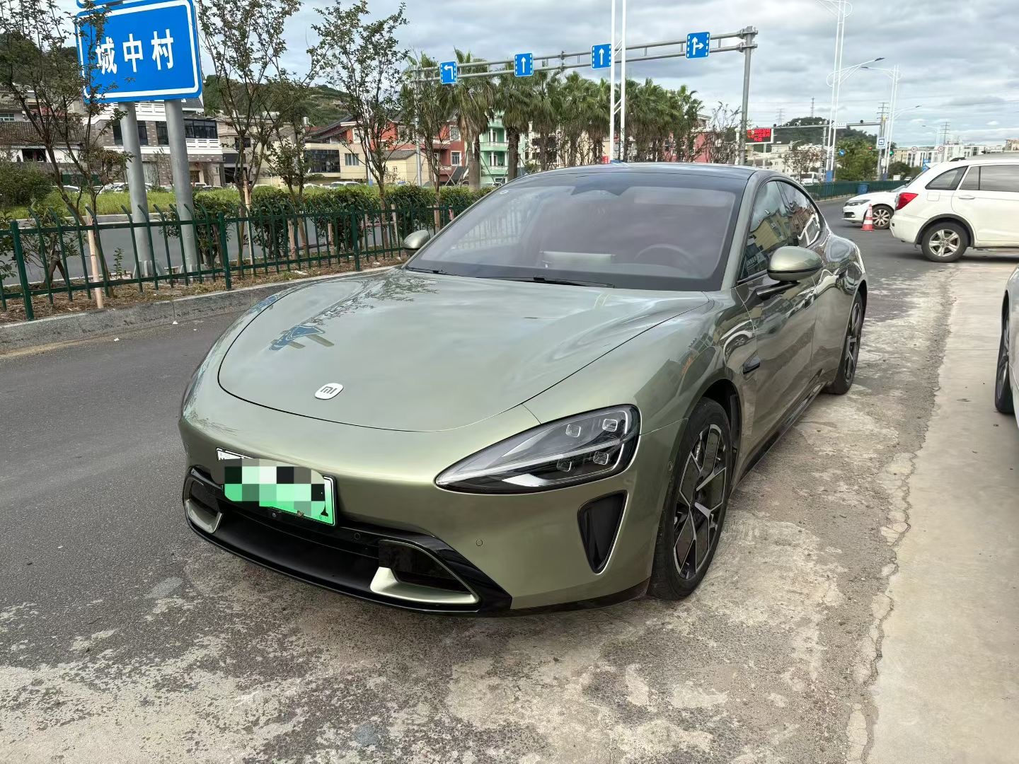 MI SU7 2025 car image #2
