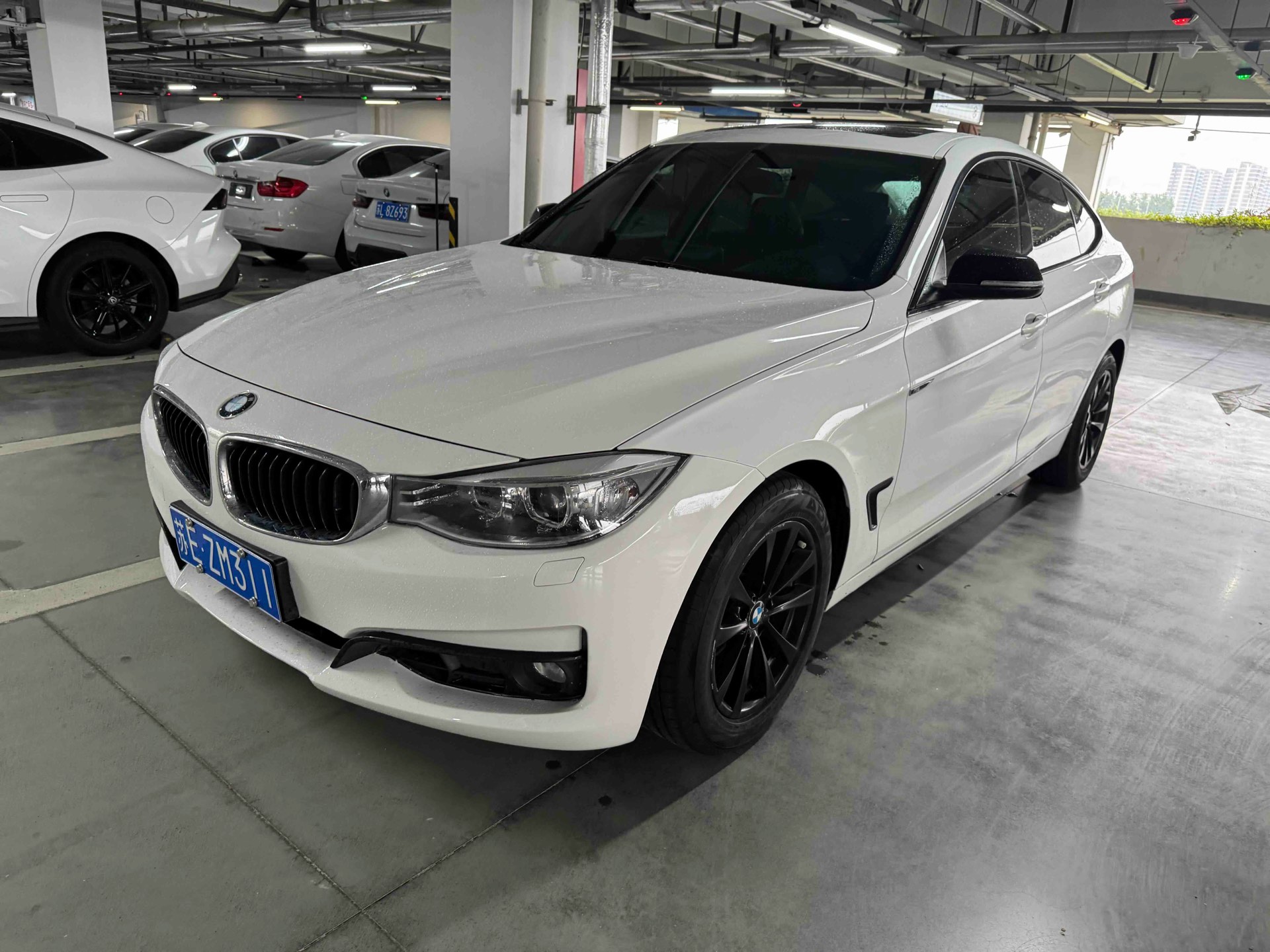 BMW 3 Series GT 2014 BMW 3 Series GT 2014 car image