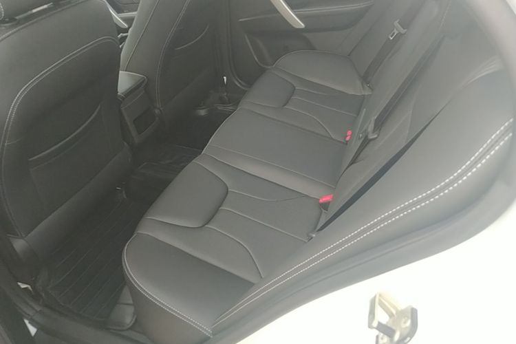 GEELY Emgrand 2018 #17 GEELY Emgrand 2018 car image #17