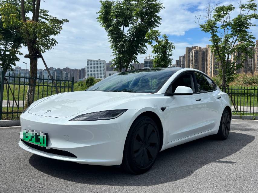 Tesla Model 3 2026 car image 