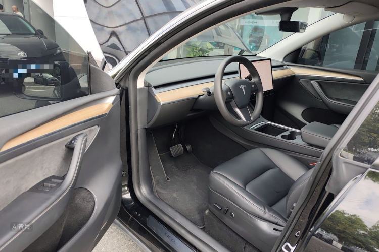 Tesla Model Y 2021 #18 Tesla Model Y 2021 car image #18